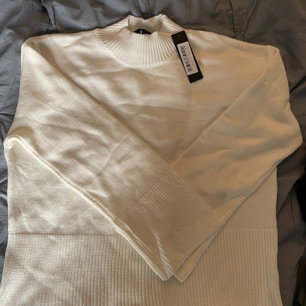 NWT Lulu's Sweater